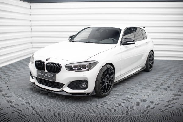 BMW 1 Pack M / M140i F20 (facelift) - Lâmina frontal V.4 CSL Look | BM-1-F20F-M-FD4G | Produto Maxton Design distribuído por Unicartuning. BMW 1 Pack M / M140i F20 (facelift) - Lâmina frontal V.4 CSL Look | BM-1-F20F-M-FD4G | Produto Maxton Design distribuído por Unicartuning.
