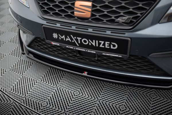 Seat Leon Cupra / FR Mk3 Fl - Lâmina frontal V.5 | SE-LE-3F-CU-FD5G | Produto Maxton Design distribuído por Unicartuning. Seat Leon Cupra / FR Mk3 Fl - Lâmina frontal V.5 | SE-LE-3F-CU-FD5G | Produto Maxton Design distribuído por Unicartuning.