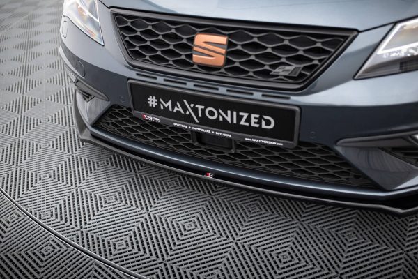 Seat Leon Cupra Mk3 Fl Hatchback - Lâmina frontal V.7 | SE-LE-3F-CU-FD7G | Produto Maxton Design distribuído por Unicartuning.