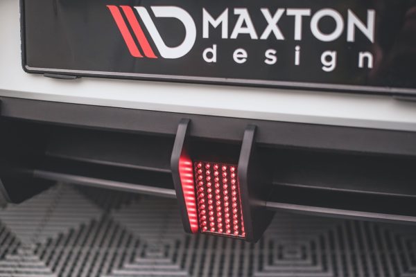 Volkswagen Golf GTI Mk8 - Led Stop Light | VWGO8GTICNC-RS2RLB+LED | Produto Maxton Design distribuído por Unicartuning. Volkswagen Golf GTI Mk8 - Led Stop Light | VWGO8GTICNC-RS2RLB+LED | Produto Maxton Design distribuído por Unicartuning.