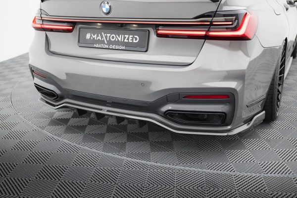BMW 7 Pack M G11 (facelift) - Carbon Fiber Difusor traseiro | CF-BM-7-11F-MPACK-RD1-245-P | Produto Maxton Design distribuído por Unicartuning. BMW 7 Pack M G11 (facelift) - Carbon Fiber Difusor traseiro | CF-BM-7-11F-MPACK-RD1-245-P | Produto Maxton Design distribuído por Unicartuning.