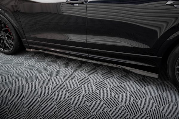 Audi RS Q8 Mk1 - Carbon Fiber Embaladeiras | CF-AU-RSQ8-1-SD1-245-P | Produto Maxton Design distribuído por Unicartuning. Audi RS Q8 Mk1 - Carbon Fiber Embaladeiras | CF-AU-RSQ8-1-SD1-245-P | Produto Maxton Design distribuído por Unicartuning.