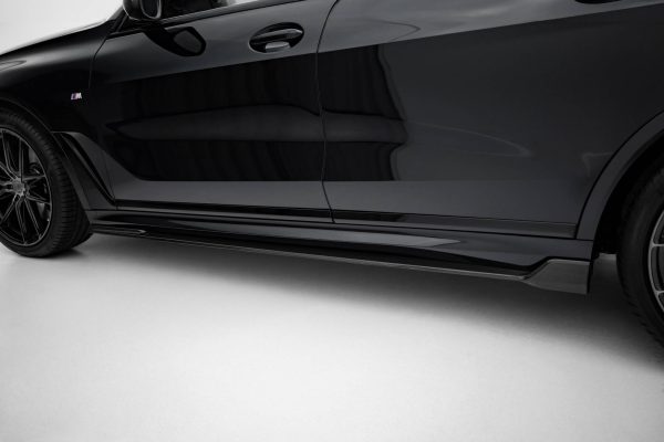 BMW X7 Pack M G07 (facelift) - Carbon Fiber Embaladeiras | CF-BM-X7-07F-MPACK-SD1-245-P | Produto Maxton Design distribuído por Unicartuning. BMW X7 Pack M G07 (facelift) - Carbon Fiber Embaladeiras | CF-BM-X7-07F-MPACK-SD1-245-P | Produto Maxton Design distribuído por Unicartuning.