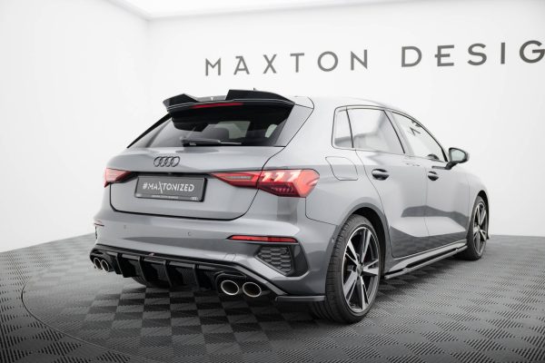 Audi RS3 Sportback 8Y - Aileron em carbono da mala | CF-AU-RS3-8Y-SB-H1-245-P | Produto Maxton Design distribuído por Unicartuning. Audi RS3 Sportback 8Y - Aileron em carbono da mala | CF-AU-RS3-8Y-SB-H1-245-P | Produto Maxton Design distribuído por Unicartuning.
