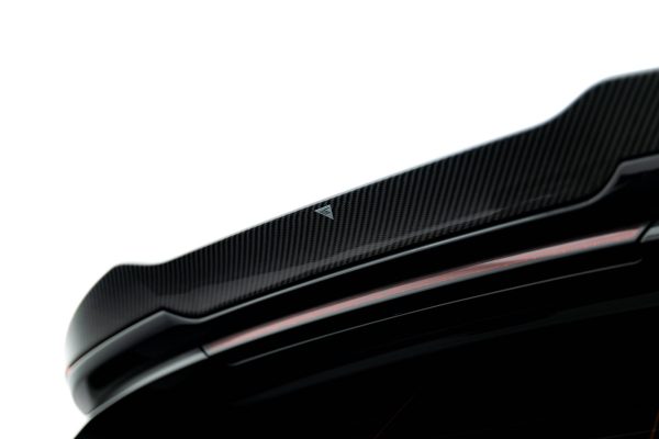 BMW 1 F40 Pack M/ M135i - Aileron em carbono da mala | CF-BM-1-40-M-H1-245-P | Produto Maxton Design distribuído por Unicartuning. BMW 1 F40 Pack M/ M135i - Aileron em carbono da mala | CF-BM-1-40-M-H1-245-P | Produto Maxton Design distribuído por Unicartuning.