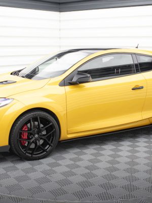 Renault Megane 3 RS - Lâminas para Embaladeiras RACING | RE-ME-3-RS-CNC-SD1A | Produto Maxton Design distribuído por Unicartuning. Renault Megane 3 RS - Lâminas para Embaladeiras RACING | RE-ME-3-RS-CNC-SD1A | Produto Maxton Design distribuído por Unicartuning.