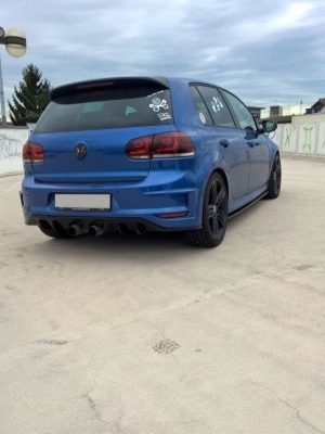 Volkswagen Golf GTI 35th / R20 Mk6 - Pára-choques traseiro | VW-GO-6-GTI-R400-R1FP | Produto Maxton Design distribuído por Unicartuning. Volkswagen Golf GTI 35th / R20 Mk6 - Pára-choques traseiro | VW-GO-6-GTI-R400-R1FP | Produto Maxton Design distribuído por Unicartuning.