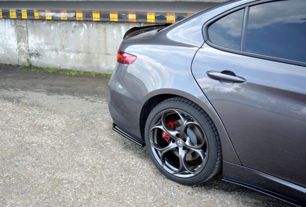 Alfa Romeo Giulia Veloce - Splitters laterais traseiros | AL-GI-1-VEL-RSD1G | Produto Maxton Design distribuído por Unicartuning. Alfa Romeo Giulia Veloce - Splitters laterais traseiros | AL-GI-1-VEL-RSD1G | Produto Maxton Design distribuído por Unicartuning.