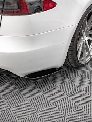 Tesla Model S (facelift) - Splitters laterais traseiros | TE-MODELS-1F-RSD1G | Produto Maxton Design distribuído por Unicartuning. Tesla Model S (facelift) - Splitters laterais traseiros | TE-MODELS-1F-RSD1G | Produto Maxton Design distribuído por Unicartuning.