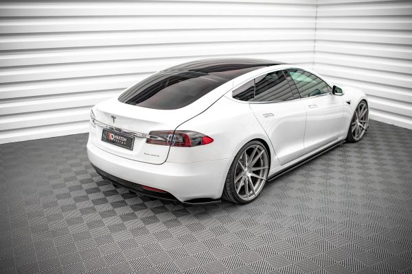 Tesla Model S (facelift) - Splitters laterais traseiros | TE-MODELS-1F-RSD1G | Produto Maxton Design distribuído por Unicartuning. Tesla Model S (facelift) - Splitters laterais traseiros | TE-MODELS-1F-RSD1G | Produto Maxton Design distribuído por Unicartuning.