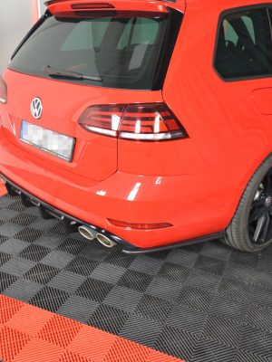 Volkswagen Golf 7 R Variant (facelift) - Splitters laterais traseiros V.1 | VW-GO-7F-R-VA-RSD1G | Produto Maxton Design distribuído por Unicartuning. Volkswagen Golf 7 R Variant (facelift) - Splitters laterais traseiros V.1 | VW-GO-7F-R-VA-RSD1G | Produto Maxton Design distribuído por Unicartuning.