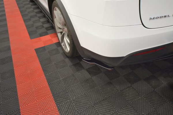 Tesla Model X - Splitters laterais traseiros V.2 | TE-MODELX-RSD2G | Produto Maxton Design distribuído por Unicartuning. Tesla Model X - Splitters laterais traseiros V.2 | TE-MODELX-RSD2G | Produto Maxton Design distribuído por Unicartuning.