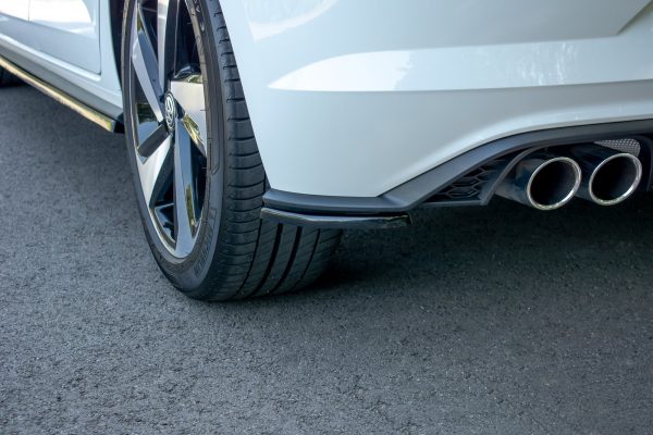 Volkswagen Polo GTI / R-line Mk6 - Splitters laterais traseiros | VW-PO-6-GTI-RSD1RED | Produto Maxton Design distribuído por Unicartuning. Volkswagen Polo GTI / R-line Mk6 - Splitters laterais traseiros | VW-PO-6-GTI-RSD1RED | Produto Maxton Design distribuído por Unicartuning.