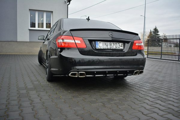 Mercedes-Benz E63 AMG W212 - Difusor | ME-E-212-AMG-RS1G | Produto Maxton Design distribuído por Unicartuning. Mercedes-Benz E63 AMG W212 - Difusor | ME-E-212-AMG-RS1G | Produto Maxton Design distribuído por Unicartuning.