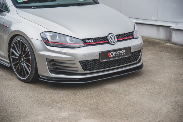 Volkswagen Golf Mk7 GTI - RACING Durability Lâmina frontal | VWGO7GTICNC-FD2BRB | Produto Maxton Design distribuído por Unicartuning. Volkswagen Golf Mk7 GTI - RACING Durability Lâmina frontal | VWGO7GTICNC-FD2BRB | Produto Maxton Design distribuído por Unicartuning.
