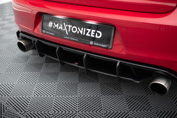 Volkswagen Golf GTI Mk6 - RACING Durability Difusor traseiro V.2 | VWGO6GTICNC-RS2B+BRBI | Produto Maxton Design distribuído por Unicartuning.