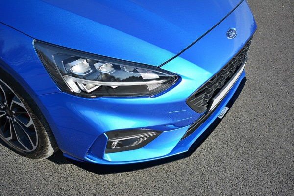 Ford Focus Mk4 ST-line - Lâmina RACING frontal | FO-FO-4-STLINE-CNC-FD1G | Produto Maxton Design distribuído por Unicartuning. Ford Focus Mk4 ST-line - Lâmina RACING frontal | FO-FO-4-STLINE-CNC-FD1G | Produto Maxton Design distribuído por Unicartuning.
