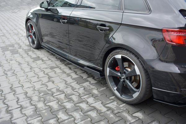 Audi RS3 8V Fl Sportback - Lâminas para Embaladeiras RACING V.2 | AU-RS3-8VF-CNC-SD2A | Produto Maxton Design distribuído por Unicartuning.