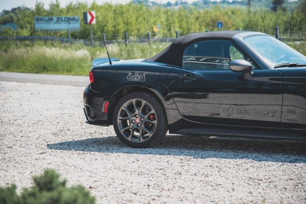 Abarth 124 Spider - Splitters laterais traseiros | FI-124-1-AB-RSD2G | Produto Maxton Design distribuído por Unicartuning.