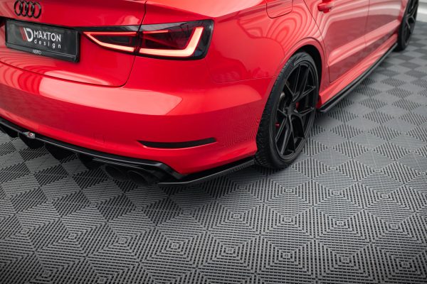 Audi S3 Sedan 8V - Splitters laterais traseiros | AU-S3-3-S-RSD1G | Produto Maxton Design distribuído por Unicartuning. Audi S3 Sedan 8V - Splitters laterais traseiros | AU-S3-3-S-RSD1G | Produto Maxton Design distribuído por Unicartuning.