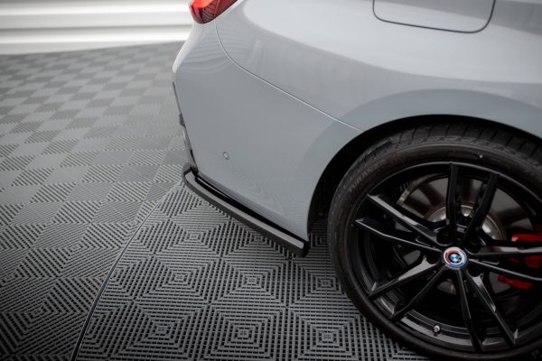 BMW M340i G20 / G21 (facelift) - Splitters laterais traseiros | BM-3-20F-M-RSD1G | Produto Maxton Design distribuído por Unicartuning. BMW M340i G20 / G21 (facelift) - Splitters laterais traseiros | BM-3-20F-M-RSD1G | Produto Maxton Design distribuído por Unicartuning.