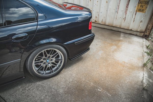 BMW M5 / 5 Pack M E39 - Splitters laterais traseiros | BM-5-39-M-RSD1G | Produto Maxton Design distribuído por Unicartuning. BMW M5 / 5 Pack M E39 - Splitters laterais traseiros | BM-5-39-M-RSD1G | Produto Maxton Design distribuído por Unicartuning.