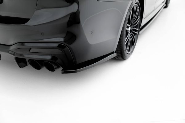 BMW M550i Sedan G30 - Splitters laterais traseiros | BM-5-G30-M550-RSD1G | Produto Maxton Design distribuído por Unicartuning. BMW M550i Sedan G30 - Splitters laterais traseiros | BM-5-G30-M550-RSD1G | Produto Maxton Design distribuído por Unicartuning.