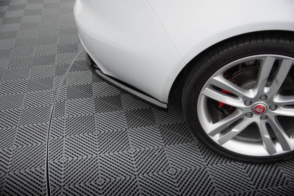 Jaguar Xe R-Sport X760 - Splitters laterais traseiros | JA-XE-1-RSPORT-RSD1G | Produto Maxton Design distribuído por Unicartuning. Jaguar Xe R-Sport X760 - Splitters laterais traseiros | JA-XE-1-RSPORT-RSD1G | Produto Maxton Design distribuído por Unicartuning.