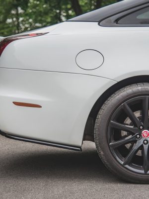 Jaguar Xj R-Sport X351 (facelift) - Splitters laterais traseiros | JA-XJ-4-RSD1G | Produto Maxton Design distribuído por Unicartuning. Jaguar Xj R-Sport X351 (facelift) - Splitters laterais traseiros | JA-XJ-4-RSD1G | Produto Maxton Design distribuído por Unicartuning.