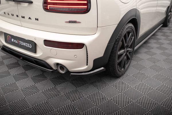 Mini Cooper Clubman John Cooper Works F54 (facelift) - Splitters laterais traseiros | MC-CM-2F-JCW-RSD1G | Produto Maxton Design distribuído por Unicartuning. Mini Cooper Clubman John Cooper Works F54 (facelift) - Splitters laterais traseiros | MC-CM-2F-JCW-RSD1G | Produto Maxton Design distribuído por Unicartuning.