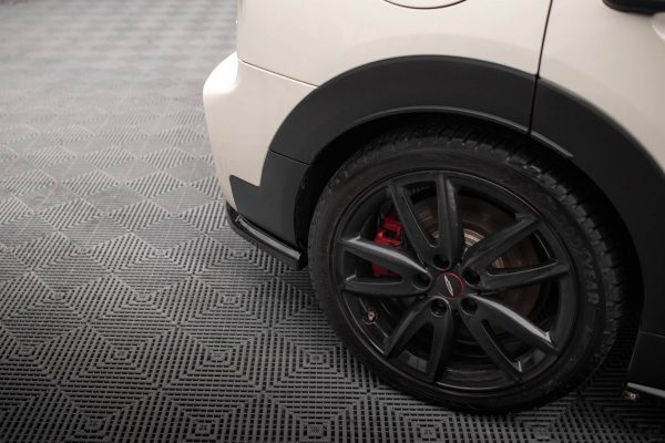Mini Cooper Clubman John Cooper Works F54 (facelift) - Splitters laterais traseiros | MC-CM-2F-JCW-RSD1G | Produto Maxton Design distribuído por Unicartuning. Mini Cooper Clubman John Cooper Works F54 (facelift) - Splitters laterais traseiros | MC-CM-2F-JCW-RSD1G | Produto Maxton Design distribuído por Unicartuning.