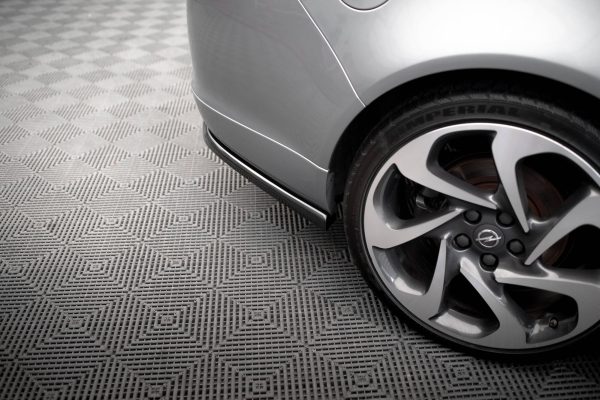 Opel Insignia OPC-line Mk1 - Splitters laterais traseiros | OP-IS-1-OPCLINE-RSD1G | Produto Maxton Design distribuído por Unicartuning.