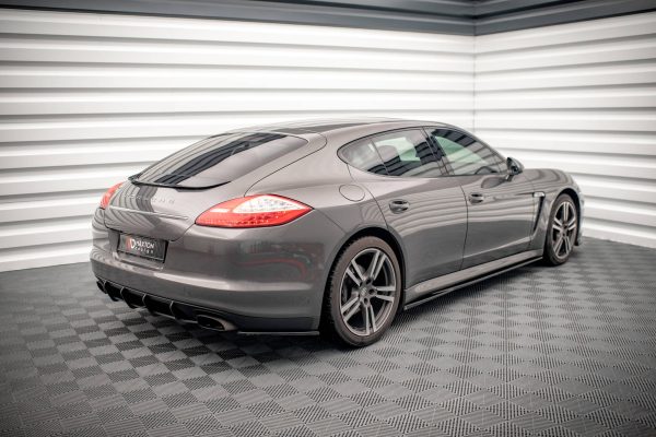 Porsche Panamera / Panamera Diesel / Panamera Turbo 970 - Splitters laterais traseiros | PO-PA-970-RSD1G | Produto Maxton Design distribuído por Unicartuning. Porsche Panamera / Panamera Diesel / Panamera Turbo 970 - Splitters laterais traseiros | PO-PA-970-RSD1G | Produto Maxton Design distribuído por Unicartuning.