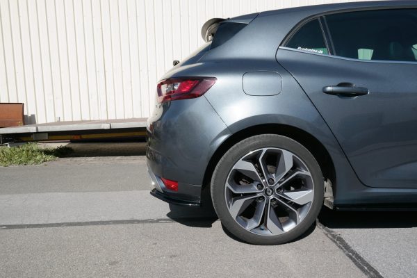 Renault Megane IV RS - Splitters laterais traseiros | RE-ME-4-GTLINE-RSD1G | Produto Maxton Design distribuído por Unicartuning. Renault Megane IV RS - Splitters laterais traseiros | RE-ME-4-GTLINE-RSD1G | Produto Maxton Design distribuído por Unicartuning.