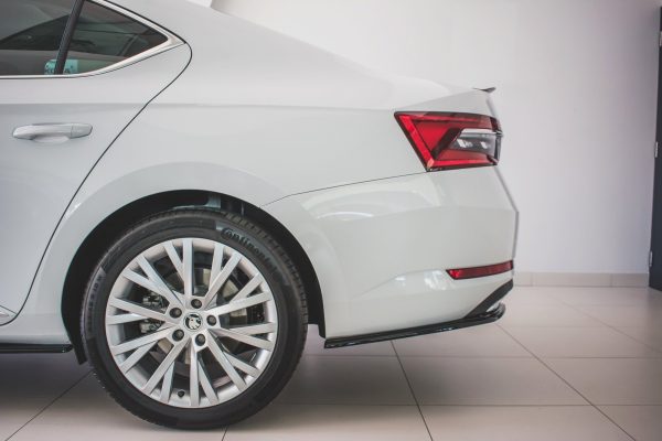 Skoda Superb Liftback / Combi Mk3 (facelift) - Splitters laterais traseiros | SK-SU-3F-RSD1G | Produto Maxton Design distribuído por Unicartuning. Skoda Superb Liftback / Combi Mk3 (facelift) - Splitters laterais traseiros | SK-SU-3F-RSD1G | Produto Maxton Design distribuído por Unicartuning.