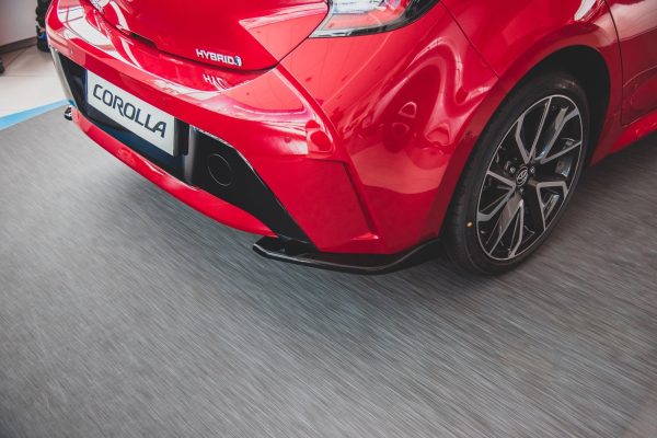 Toyota Corolla XII Hatchback - Splitters laterais traseiros | TO-CO-12-HB-RSD1G | Produto Maxton Design distribuído por Unicartuning. Toyota Corolla XII Hatchback - Splitters laterais traseiros | TO-CO-12-HB-RSD1G | Produto Maxton Design distribuído por Unicartuning.