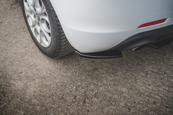 Alfa Romeo Giulietta - Splitters laterais traseiros V.1 | AL-GU-1F-RSD1G | Produto Maxton Design distribuído por Unicartuning.