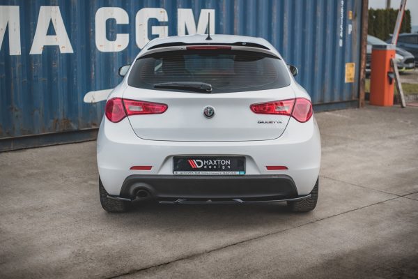 Alfa Romeo Giulietta - Splitters laterais traseiros V.1 | AL-GU-1F-RSD1G | Produto Maxton Design distribuído por Unicartuning.