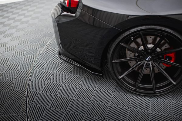 BMW M2 G87 - Splitters laterais traseiros V.1 | BM-M2-G87-RSD1G | Produto Maxton Design distribuído por Unicartuning. BMW M2 G87 - Splitters laterais traseiros V.1 | BM-M2-G87-RSD1G | Produto Maxton Design distribuído por Unicartuning.