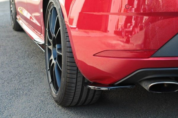Seat Leon Cupra Mk3 Fl Hatchback - Splitters laterais traseiros V.1 | SE-LE-3F-CU-RSD1G | Produto Maxton Design distribuído por Unicartuning. Seat Leon Cupra Mk3 Fl Hatchback - Splitters laterais traseiros V.1 | SE-LE-3F-CU-RSD1G | Produto Maxton Design distribuído por Unicartuning.