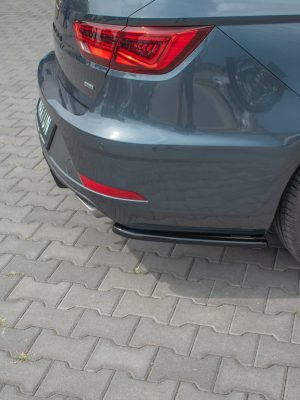 Seat Leon Cupra Mk3 Fl Sportstourer - Splitters laterais traseiros V.1 | SE-LE-3F-CU-ST-RSD1G | Produto Maxton Design distribuído por Unicartuning. Seat Leon Cupra Mk3 Fl Sportstourer - Splitters laterais traseiros V.1 | SE-LE-3F-CU-ST-RSD1G | Produto Maxton Design distribuído por Unicartuning.