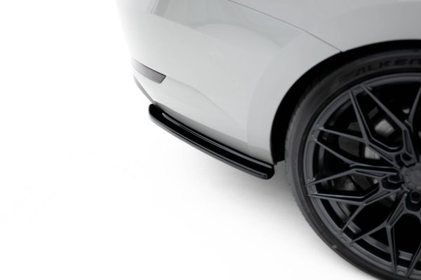 Skoda Superb Liftback / Combi Mk3 - Splitters laterais traseiros V.1 | SK-SU-3-RSD1G | Produto Maxton Design distribuído por Unicartuning.