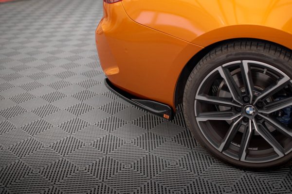 BMW 4 M440i G22 / G23 / G22 (facelift) / G23 (facelift) - Splitters laterais traseiros V.2 | BM-4-G22-MPACK-RSD4G | Produto Maxton Design distribuído por Unicartuning. BMW 4 M440i G22 / G23 / G22 (facelift) / G23 (facelift) - Splitters laterais traseiros V.2 | BM-4-G22-MPACK-RSD4G | Produto Maxton Design distribuído por Unicartuning.
