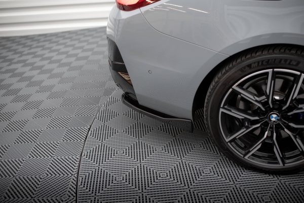 BMW M440i Gran Coupé G26 - Splitters laterais traseiros V.2 | BM-4-G26-MPACK-GC-RSD4G | Produto Maxton Design distribuído por Unicartuning. BMW M440i Gran Coupé G26 - Splitters laterais traseiros V.2 | BM-4-G26-MPACK-GC-RSD4G | Produto Maxton Design distribuído por Unicartuning.