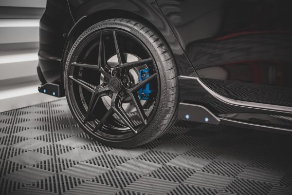 Volkswagen Golf R Mk8 - Splitters laterais traseiros V.2 | VW-GO-8-R-RSD2G+RSF | Produto Maxton Design distribuído por Unicartuning.