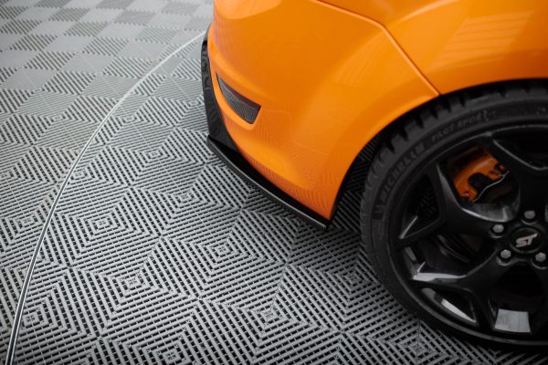 Ford Focus ST Mk2 Fl - Splitters laterais traseiros V.2 | FO-FO-2F-ST-RSD2G | Produto Maxton Design distribuído por Unicartuning. Ford Focus ST Mk2 Fl - Splitters laterais traseiros V.2 | FO-FO-2F-ST-RSD2G | Produto Maxton Design distribuído por Unicartuning.