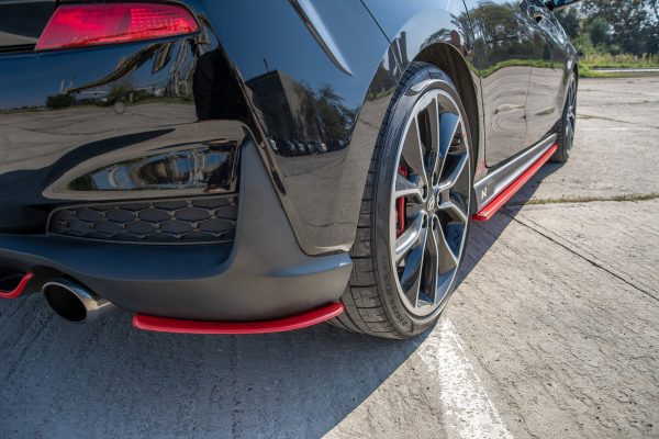 Hyundai I30 N Mk3 Hatchback - Splitters laterais traseiros V.2 | HY-I30-3-N-RSD2RED | Produto Maxton Design distribuído por Unicartuning. Hyundai I30 N Mk3 Hatchback - Splitters laterais traseiros V.2 | HY-I30-3-N-RSD2RED | Produto Maxton Design distribuído por Unicartuning.