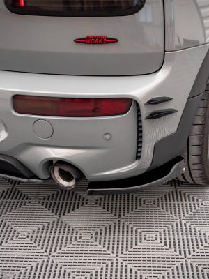 Mini Clubman S Mk2 (F54) JCW - Splitters laterais traseiros V.2 | MC-CM-2-S-JCW-RSD2G | Produto Maxton Design distribuído por Unicartuning. Mini Clubman S Mk2 (F54) JCW - Splitters laterais traseiros V.2 | MC-CM-2-S-JCW-RSD2G | Produto Maxton Design distribuído por Unicartuning.