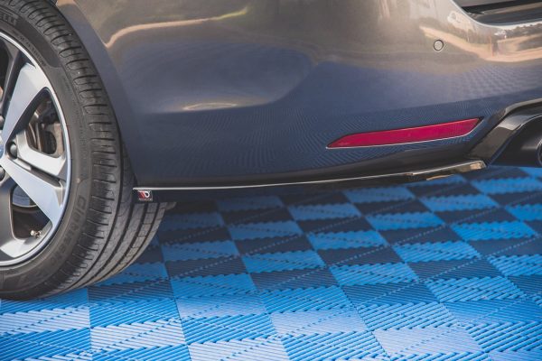 Peugeot 308 GT Hatchback Mk3 - Splitters laterais traseiros V.2 | PE-308-2F-SW-RSD2G | Produto Maxton Design distribuído por Unicartuning. Peugeot 308 GT Hatchback Mk3 - Splitters laterais traseiros V.2 | PE-308-2F-SW-RSD2G | Produto Maxton Design distribuído por Unicartuning.