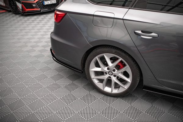 Seat Leon FR Sportstourer Mk3 - Splitters laterais traseiros V.2 | SE-LE-3-FR-ST-RSD2G | Produto Maxton Design distribuído por Unicartuning.